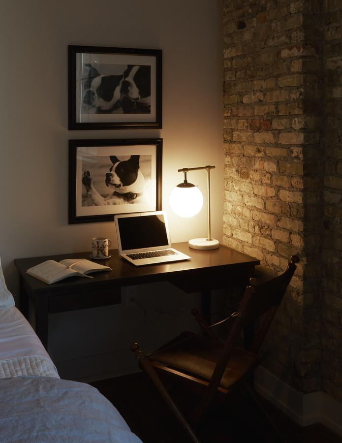 Kinn Guesthouse Bay View Мілвокі Екстер'єр фото